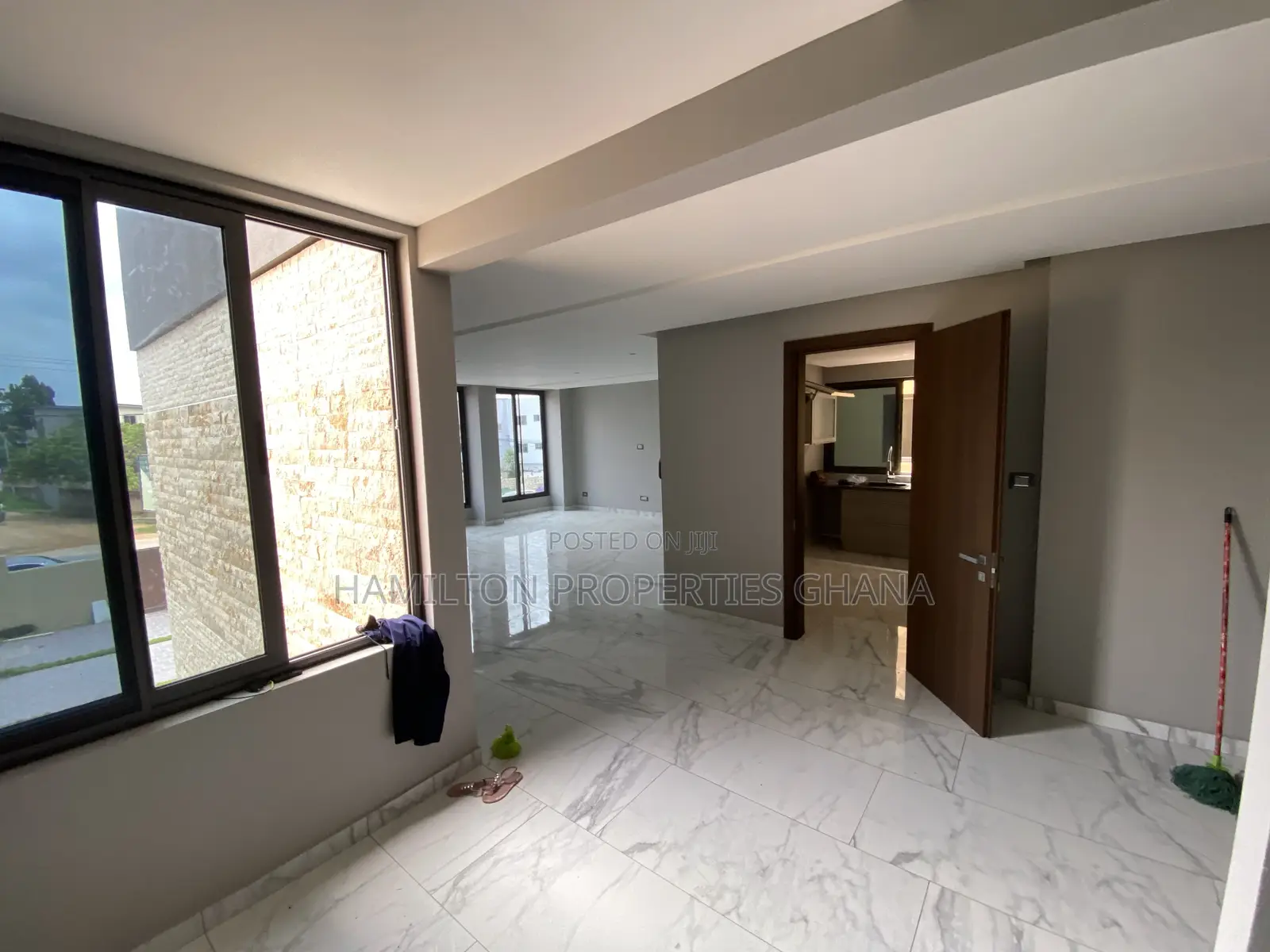 4bdrm Mansion in East Legon, Boundary Road Area for rent