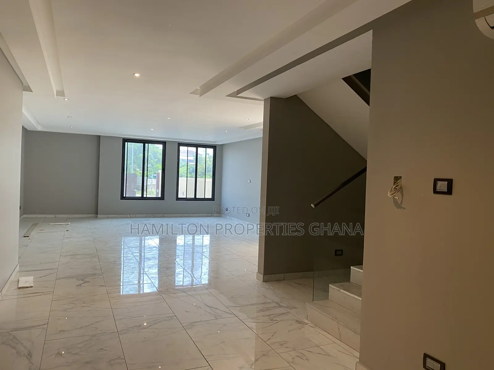 4bdrm Mansion in East Legon, Boundary Road Area for rent