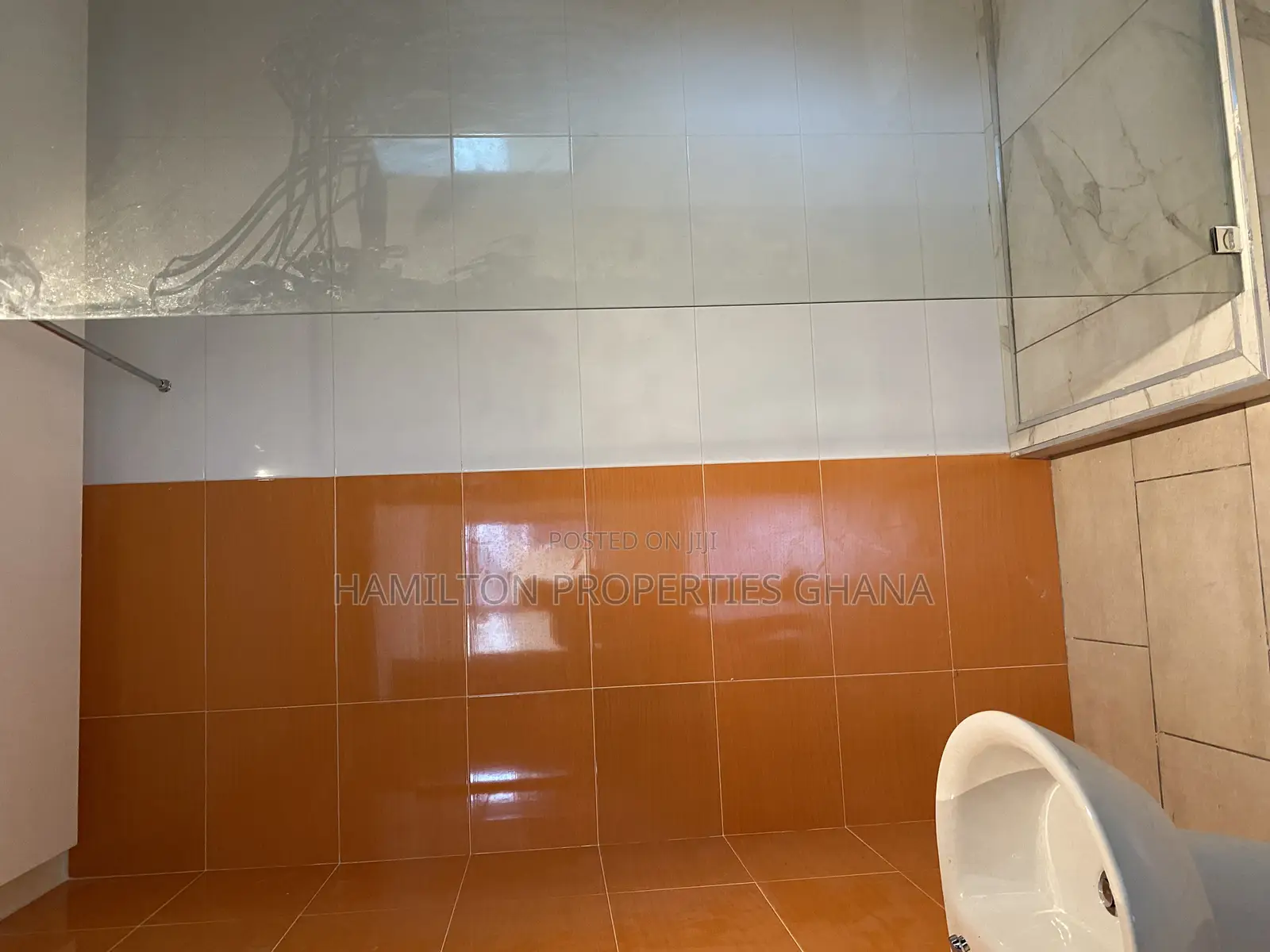 4bdrm Mansion in East Legon, Boundary Road Area for rent
