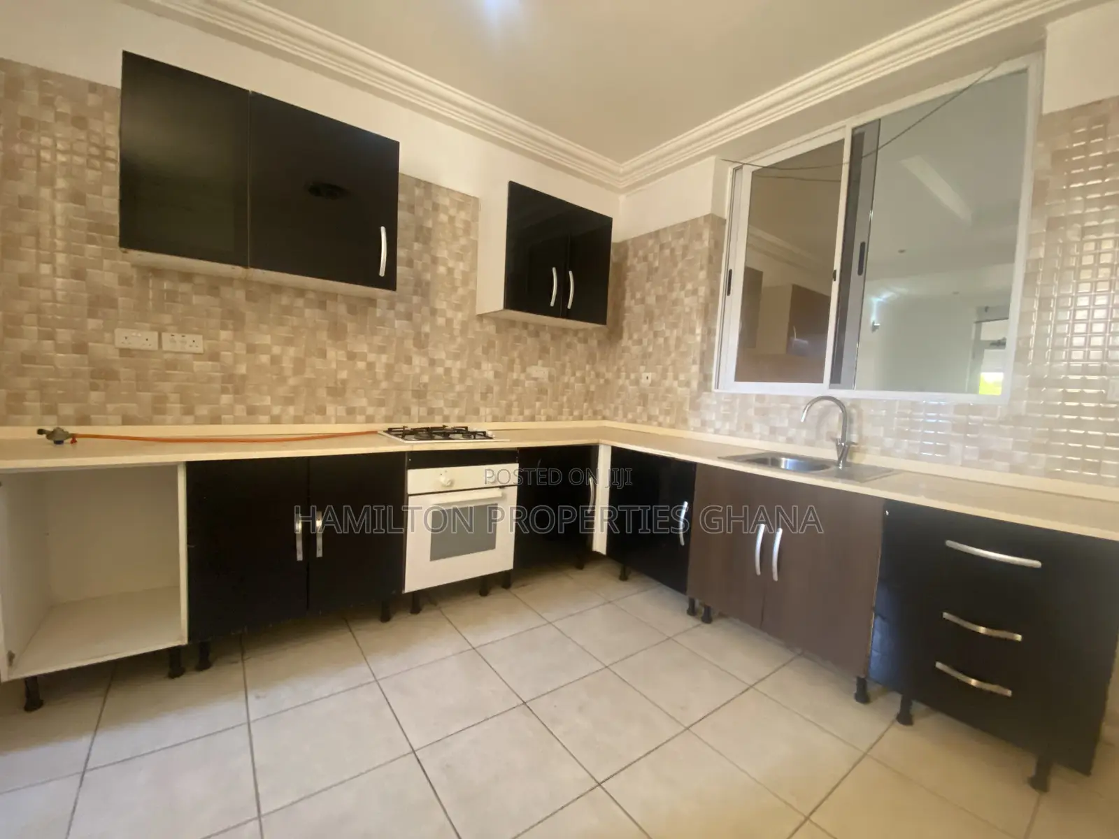2bdrm Apartment in Adjiringanor, Adjiriganor for rent