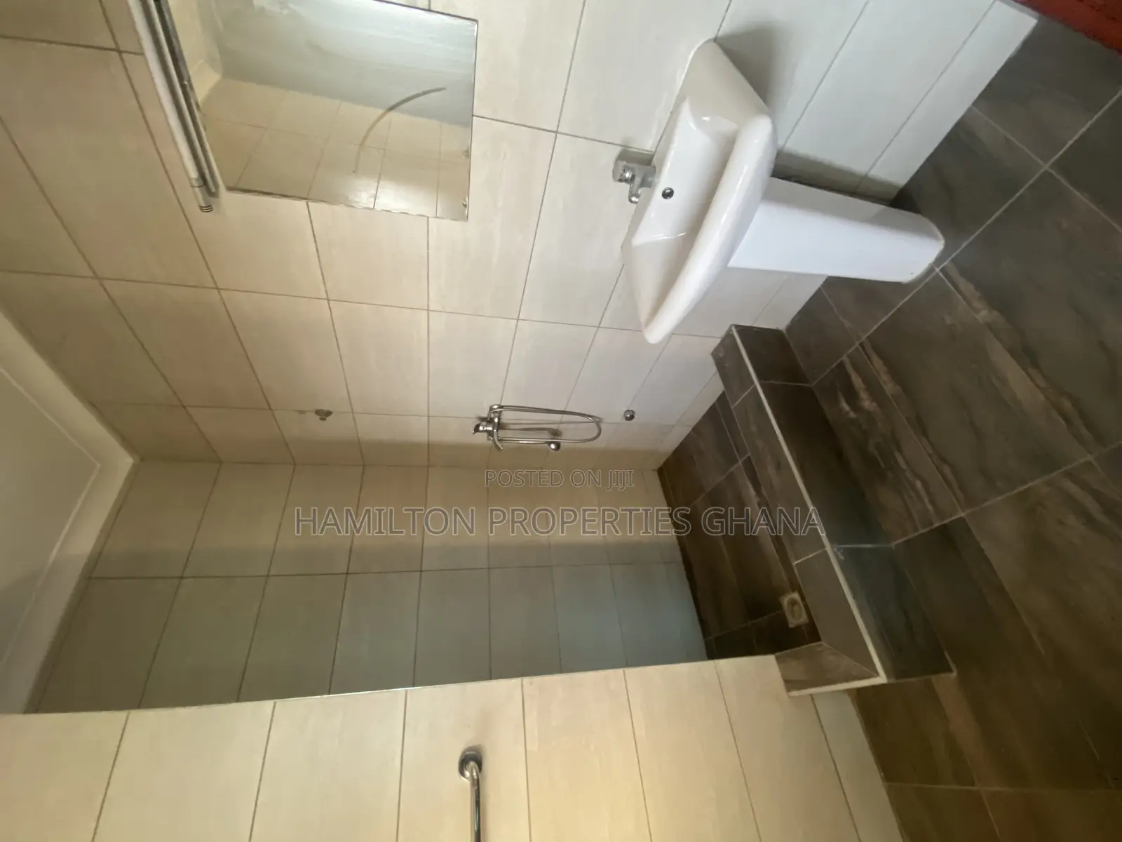2bdrm Apartment in Adjiringano School for rent