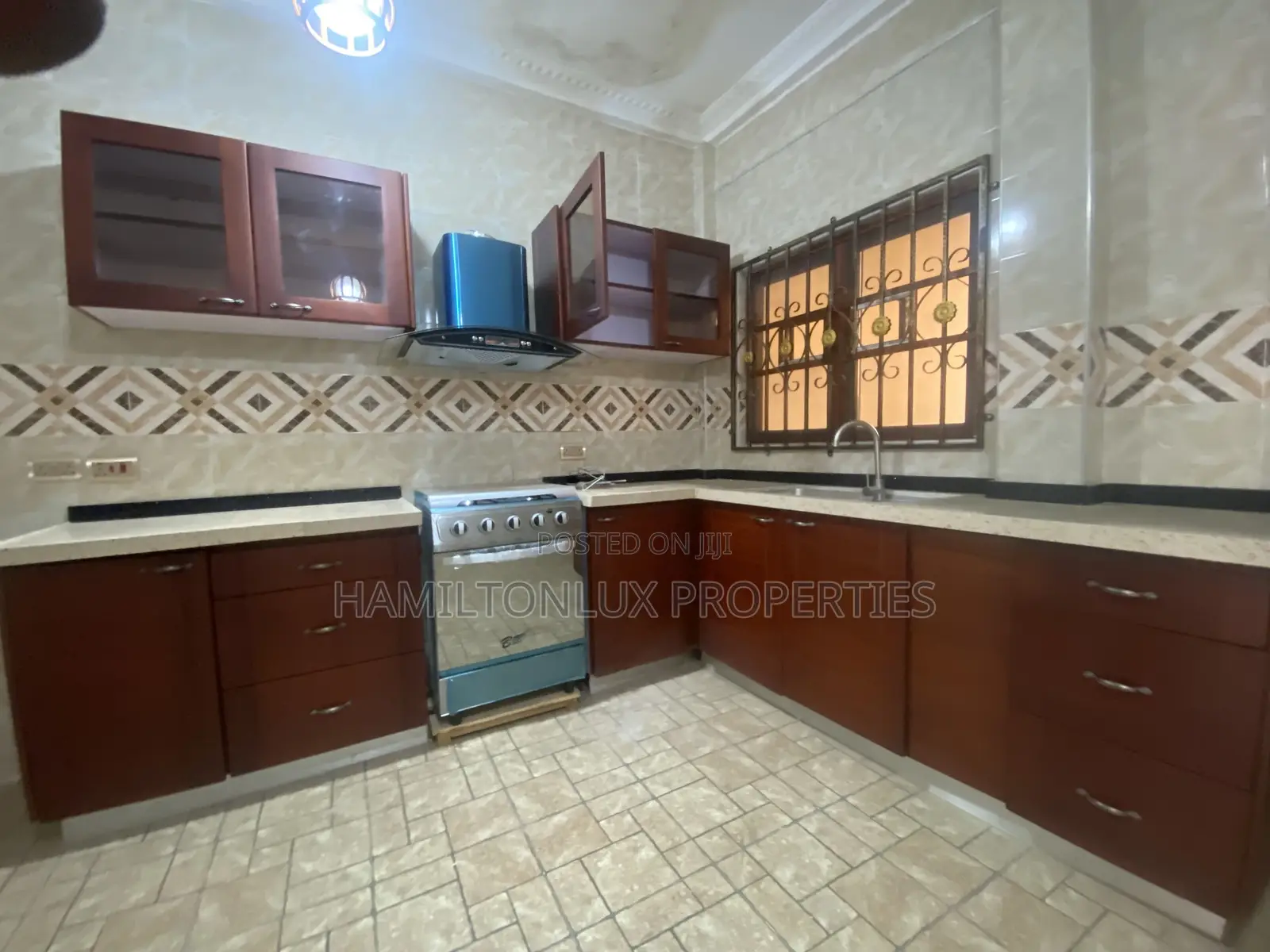 3bdrm Apartment in Trassaco, Adjiriganor for rent