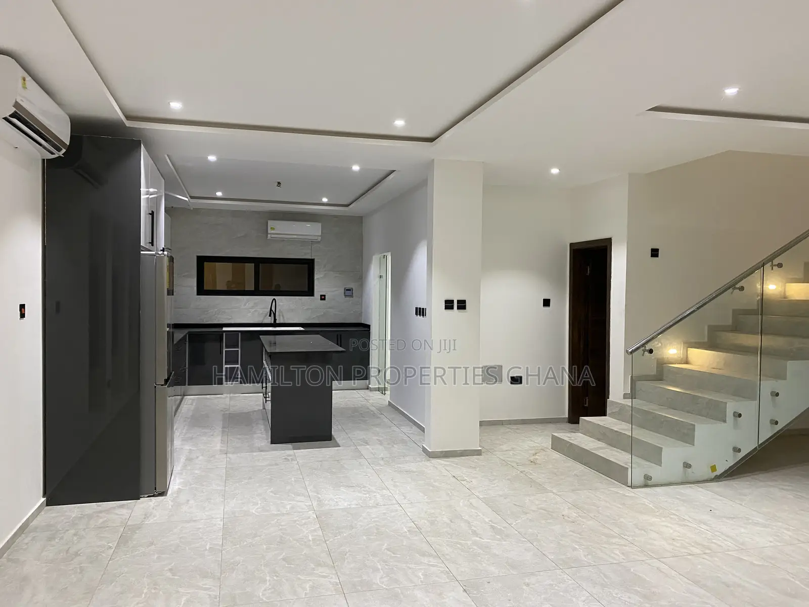 4bdrm Mansion in Trassaco, Adjiriganor for rent