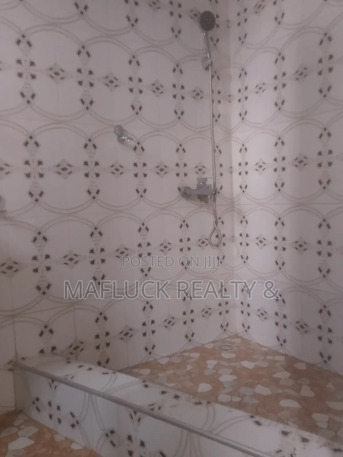 2bdrm Apartment in Lakeside Estate for rent