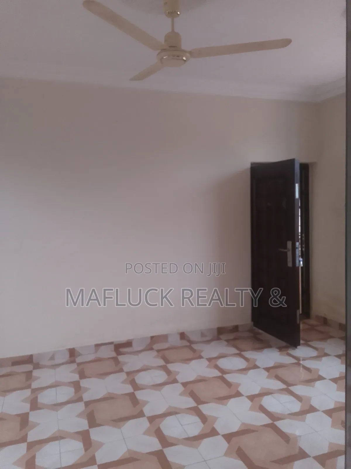 2bdrm Apartment in Lakeside Estate for rent