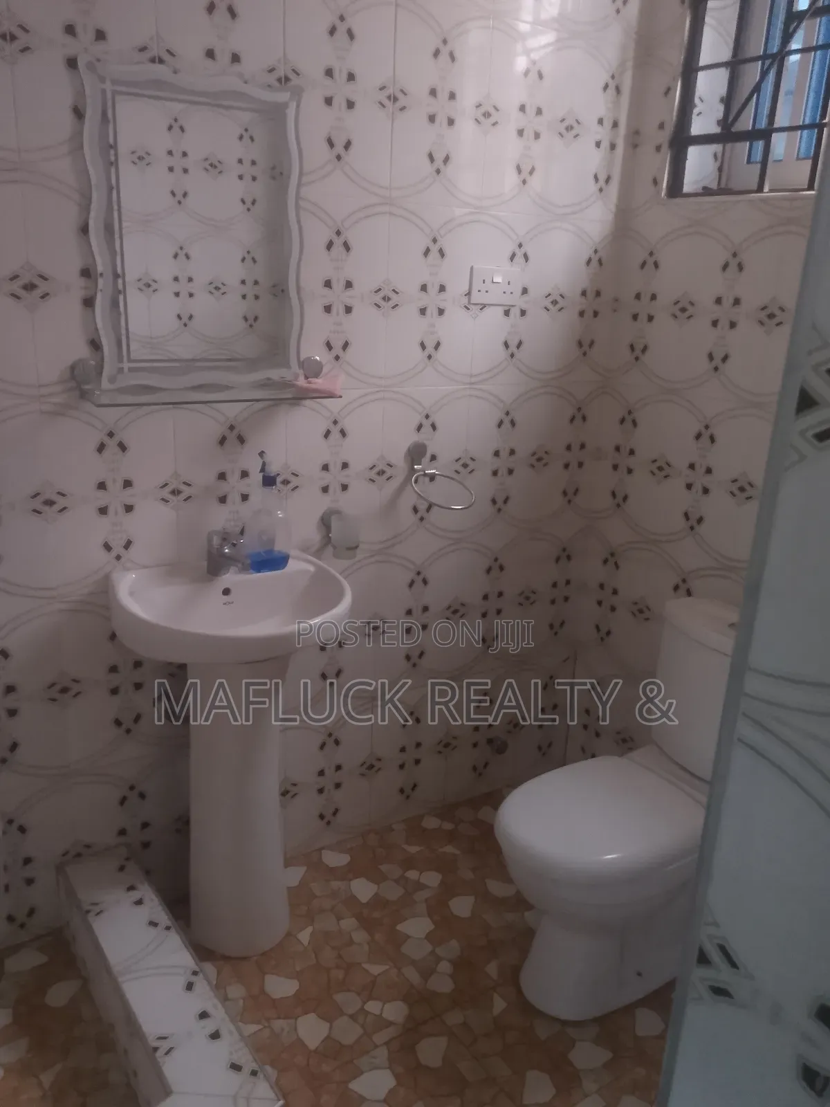 2bdrm Apartment in Lakeside Estate for rent
