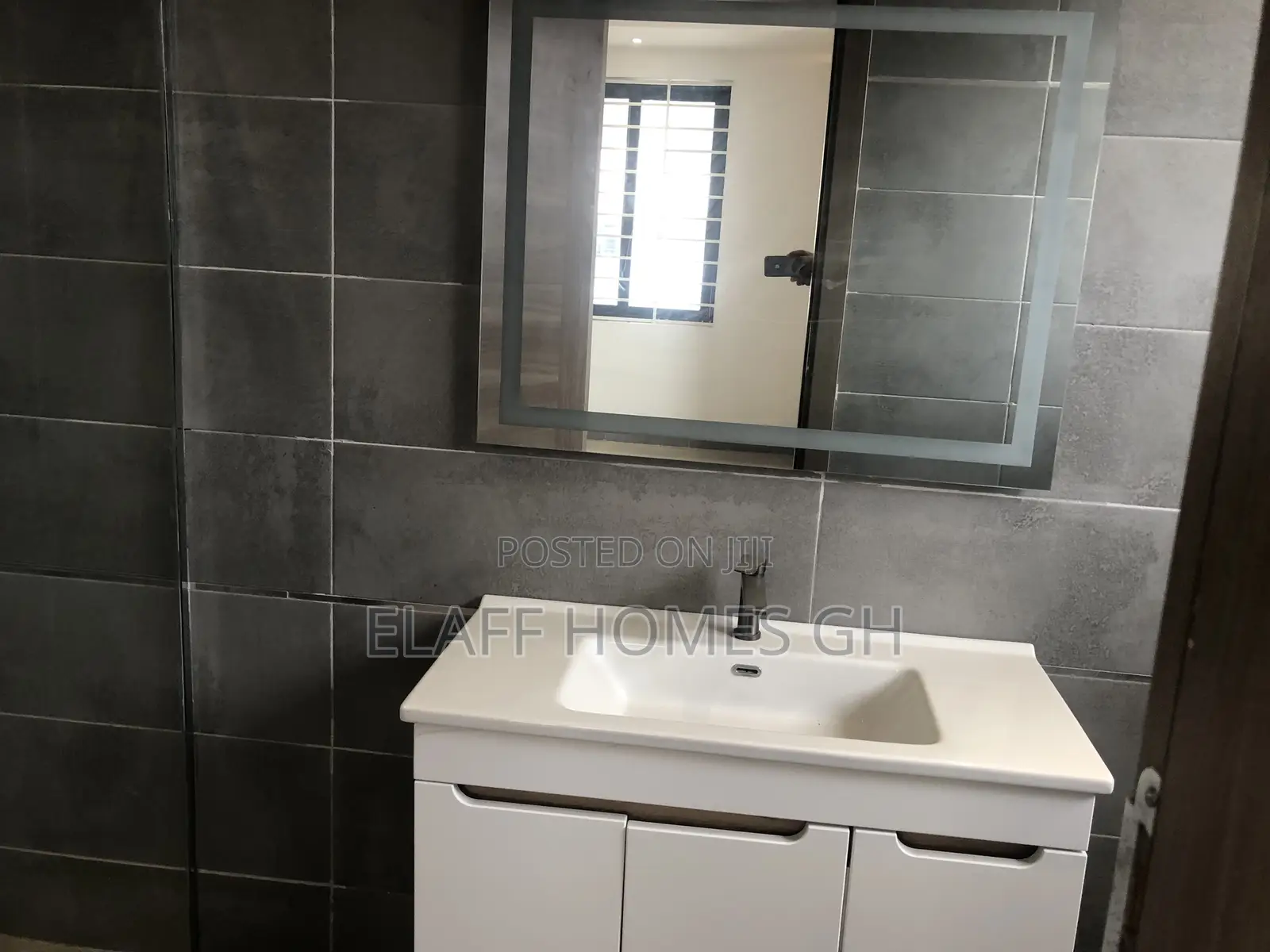 3bdrm Townhouse / Terrace in Elaffhomesgh, East Legon for rent