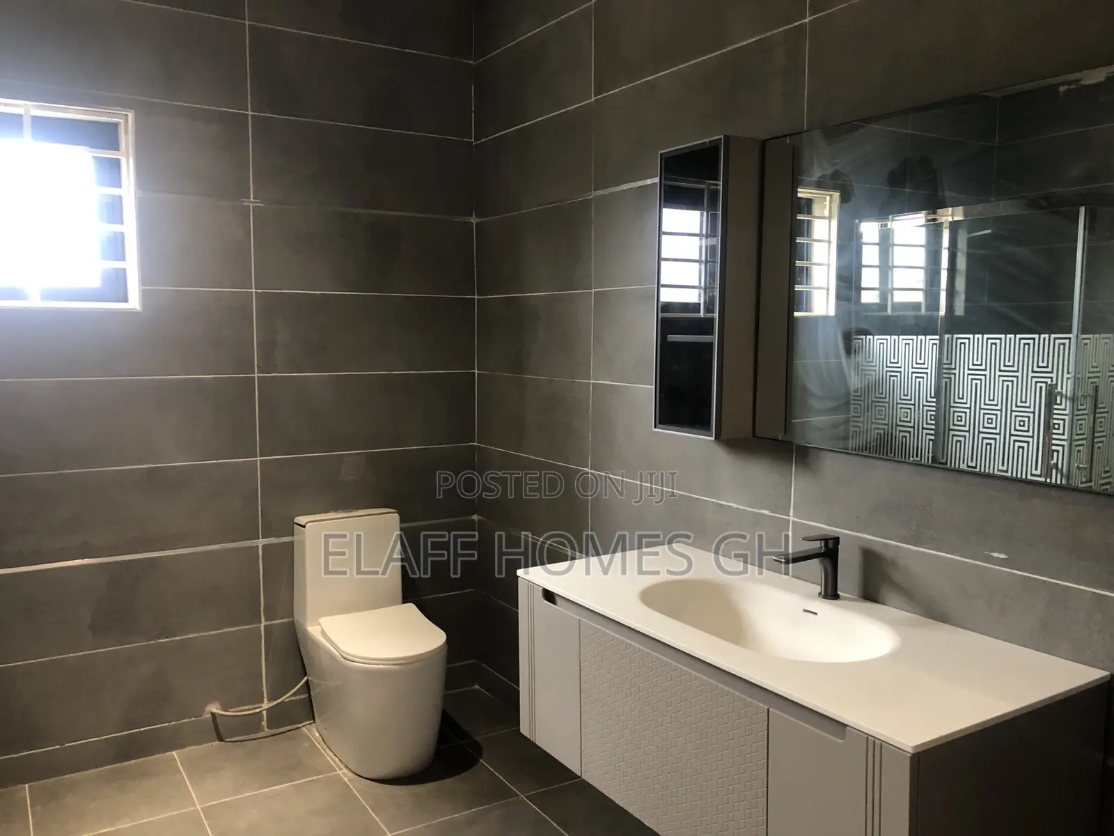 3bdrm Townhouse / Terrace in Elaffhomesgh, East Legon for rent
