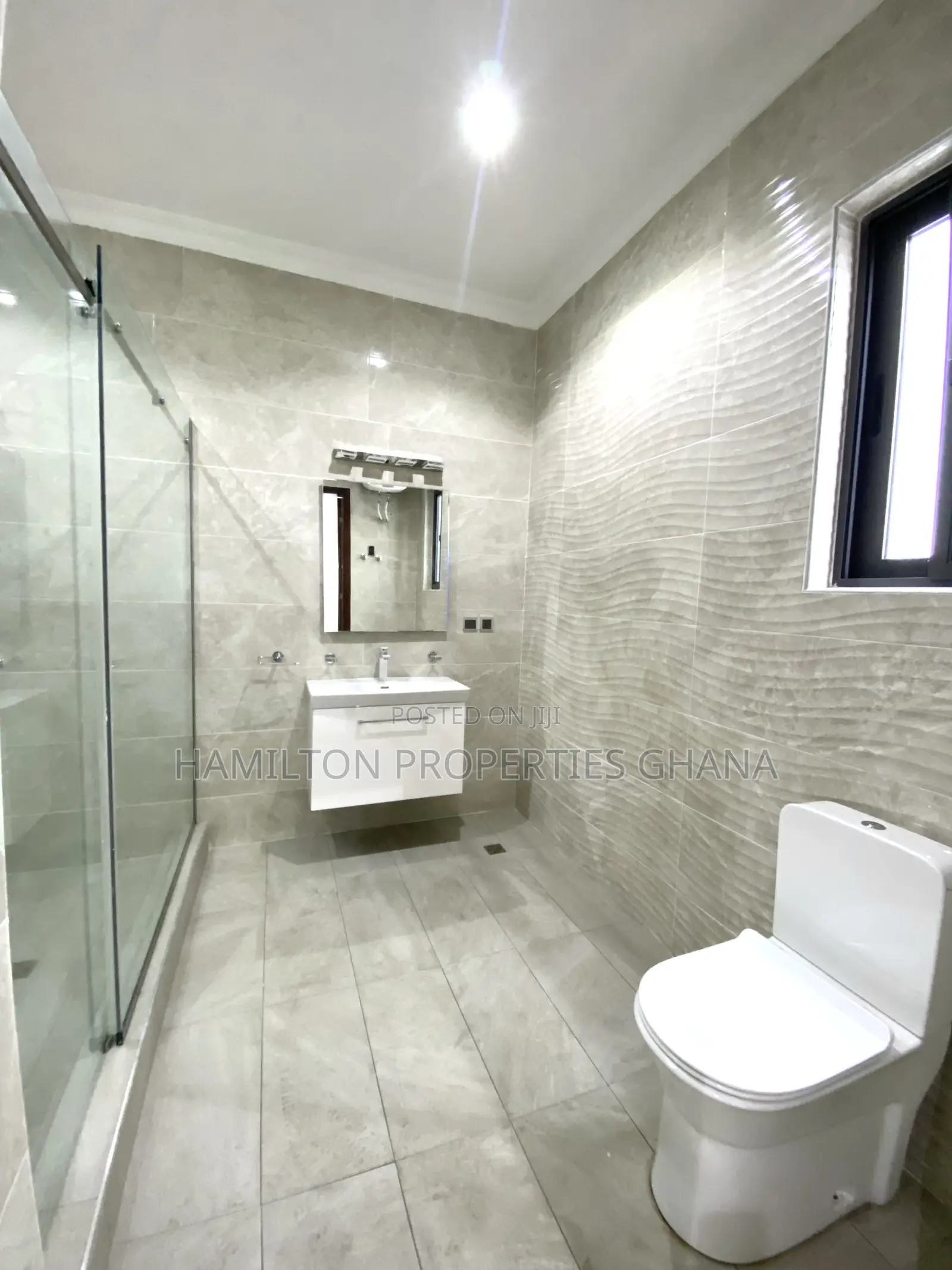 5bdrm House in East Legon for rent