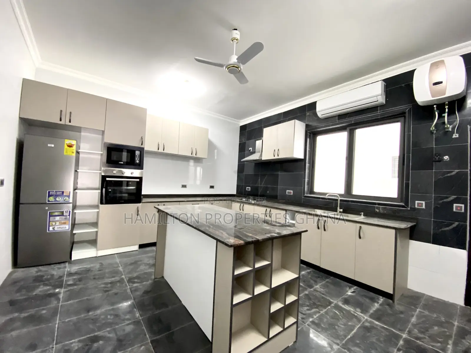 5bdrm House in East Legon for rent
