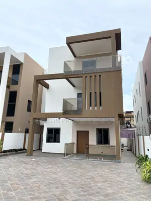 5bdrm House in East Legon for rent