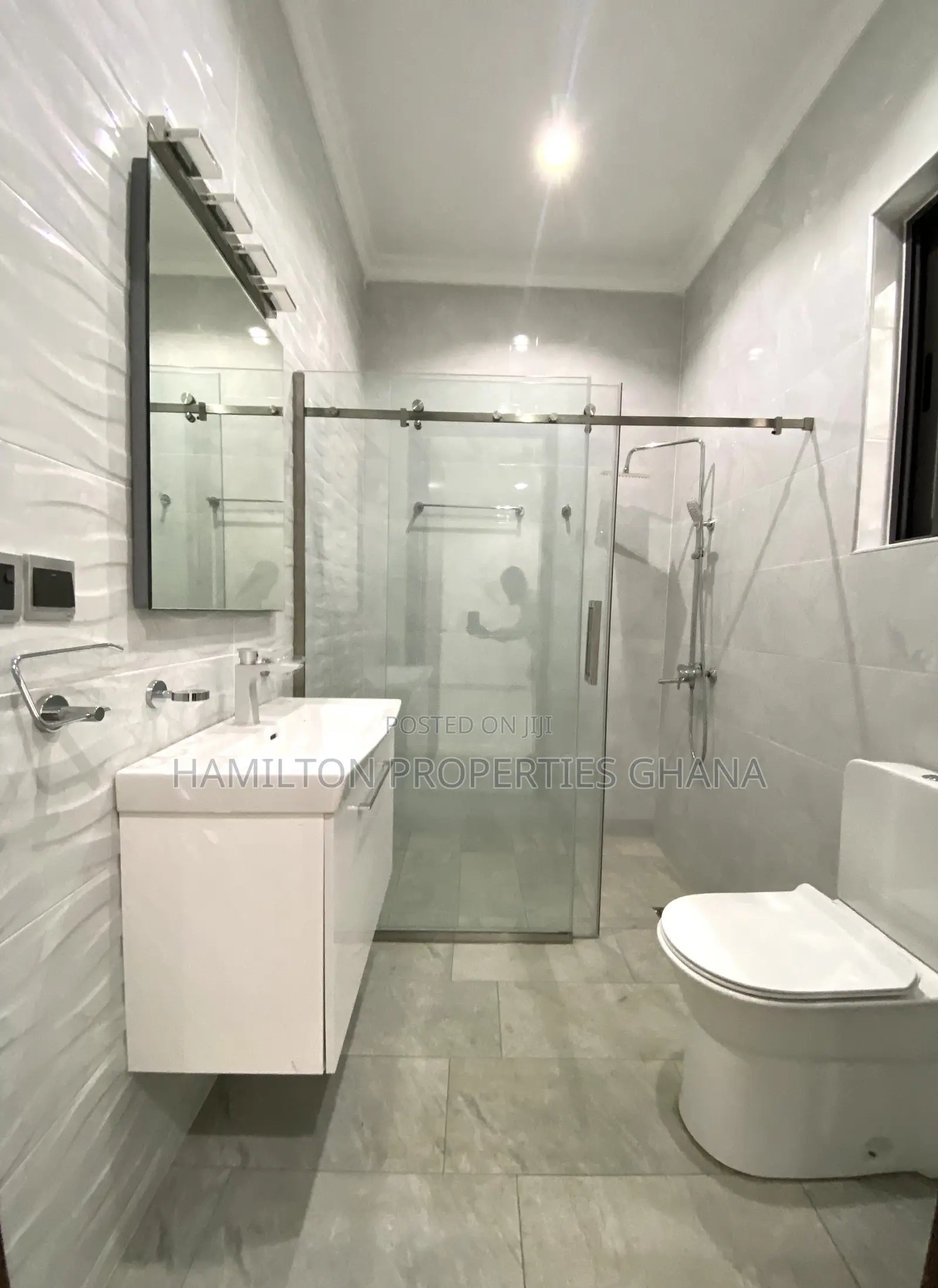 5bdrm House in East Legon for rent