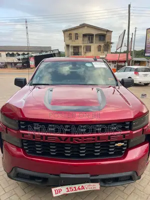 Chevrolet Silverado 2022 Burgundy