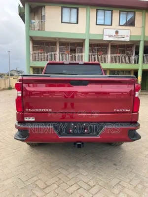 Chevrolet Silverado 2022 Burgundy