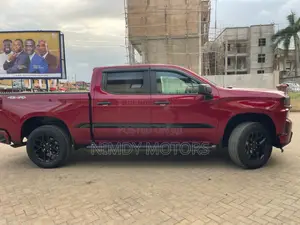 Chevrolet Silverado 2022 Burgundy