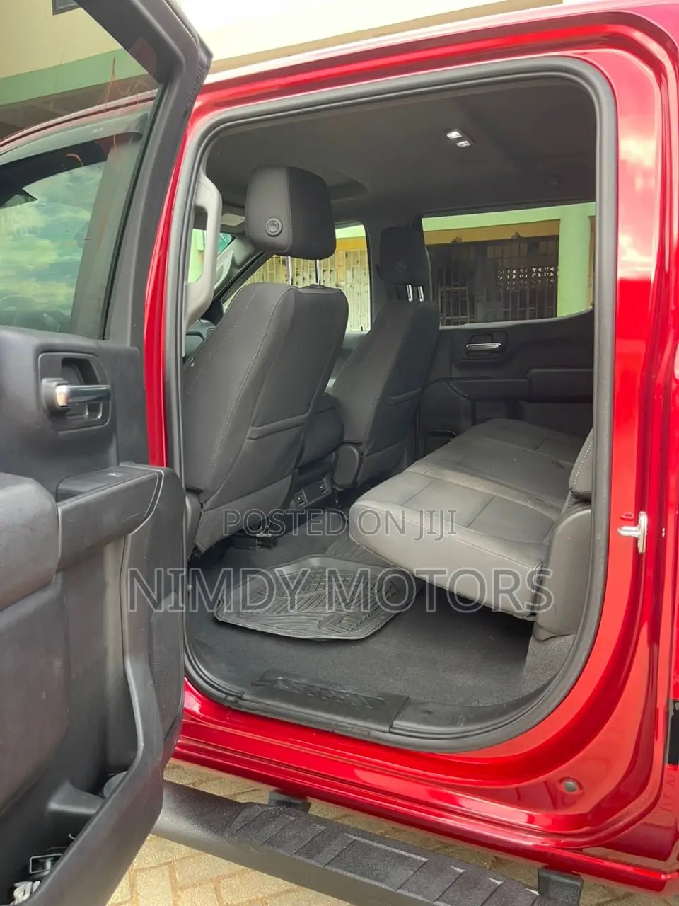 Chevrolet Silverado 2022 Burgundy