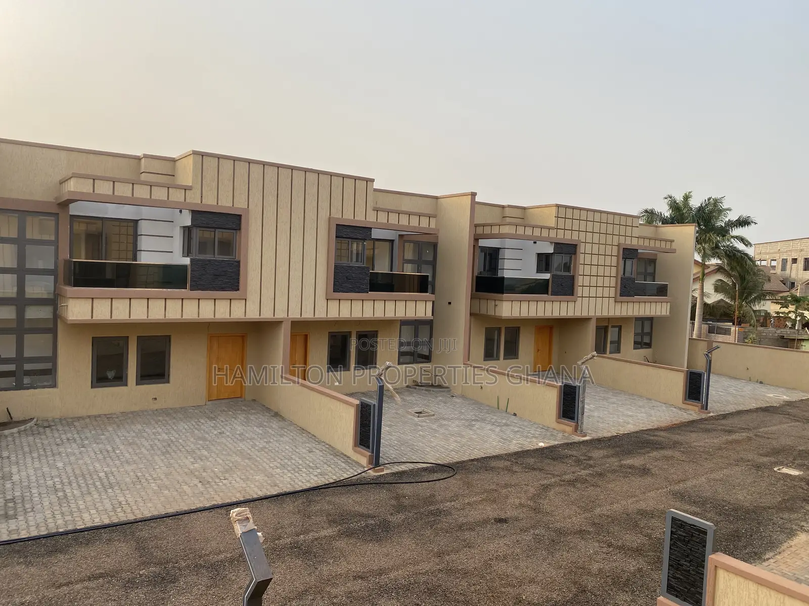 3bdrm Townhouse / Terrace in Adjiringano, School Junction for rent