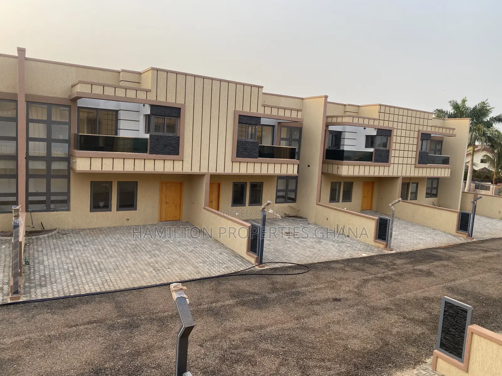 3bdrm Townhouse / Terrace in Adjiringano, School Junction for rent
