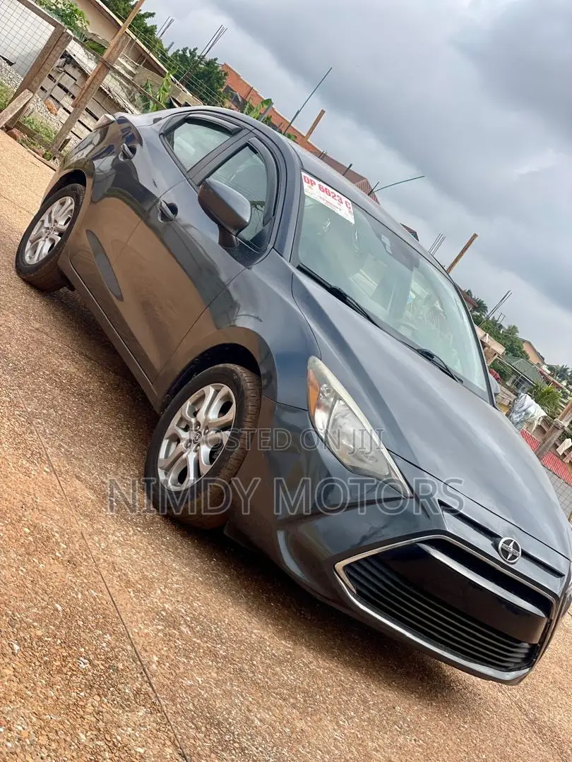 Toyota Yaris iA 1.5 FWD 2016 Gray