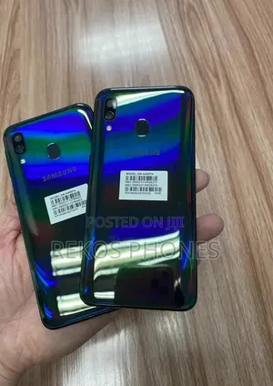 New Samsung Galaxy A40 64 GB Black