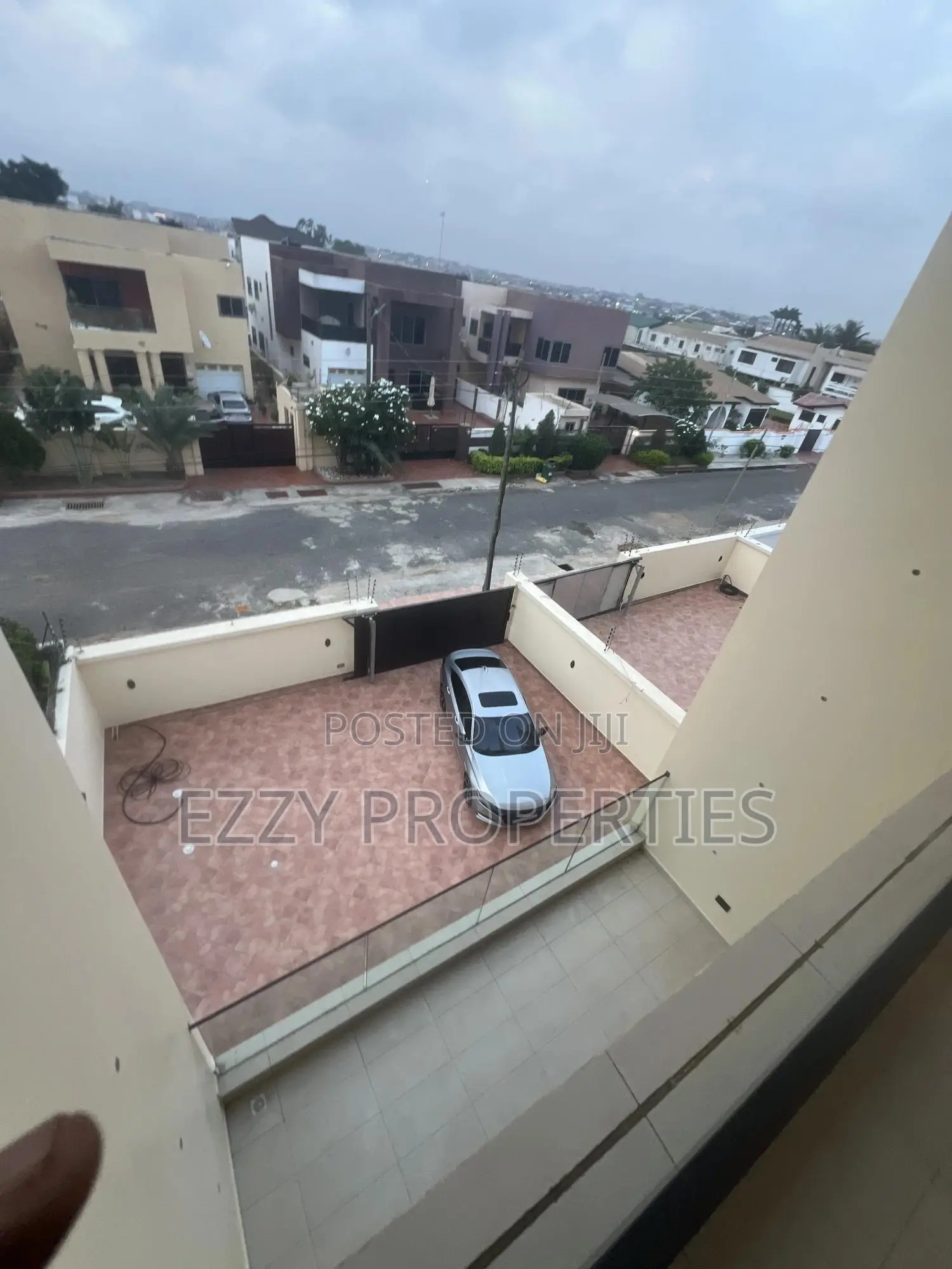 4bdrm House in 100, East Legon for sale