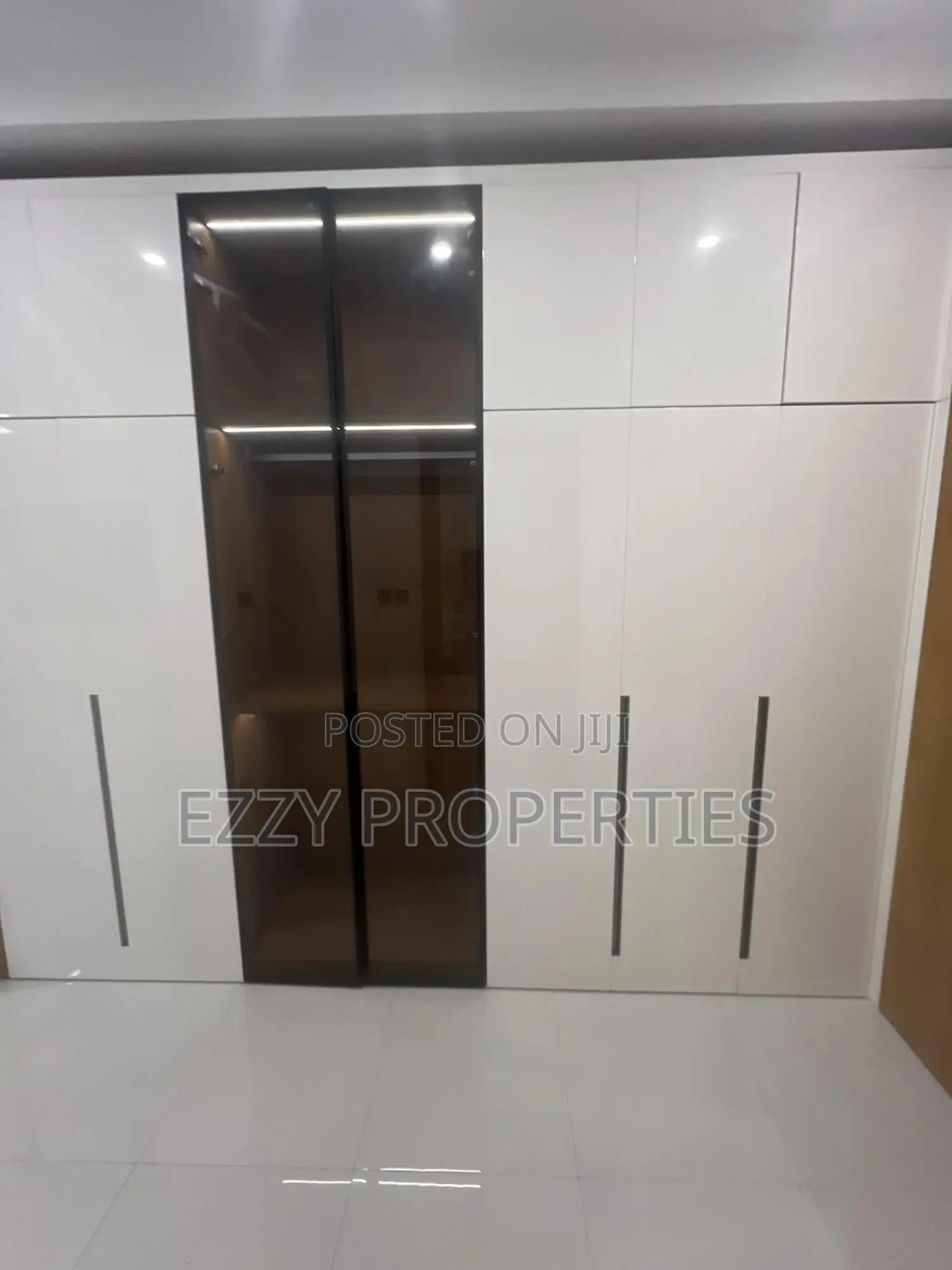 4bdrm House in 100, East Legon for sale