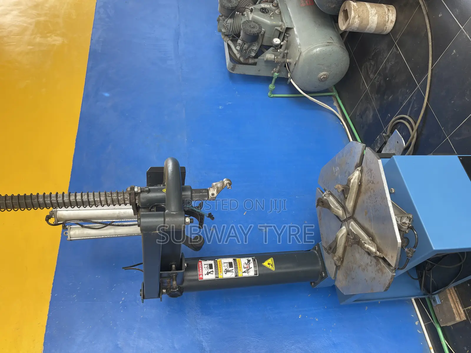 Car Lifter Two Post Tyre Changer