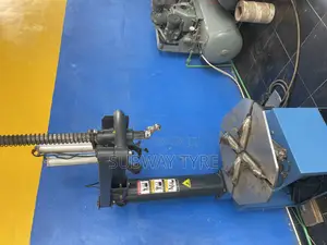 Car Lifter Two Post Tyre Changer