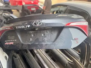 Photo - Toyota Corolla 2015-2018 Boot / Trunk Available