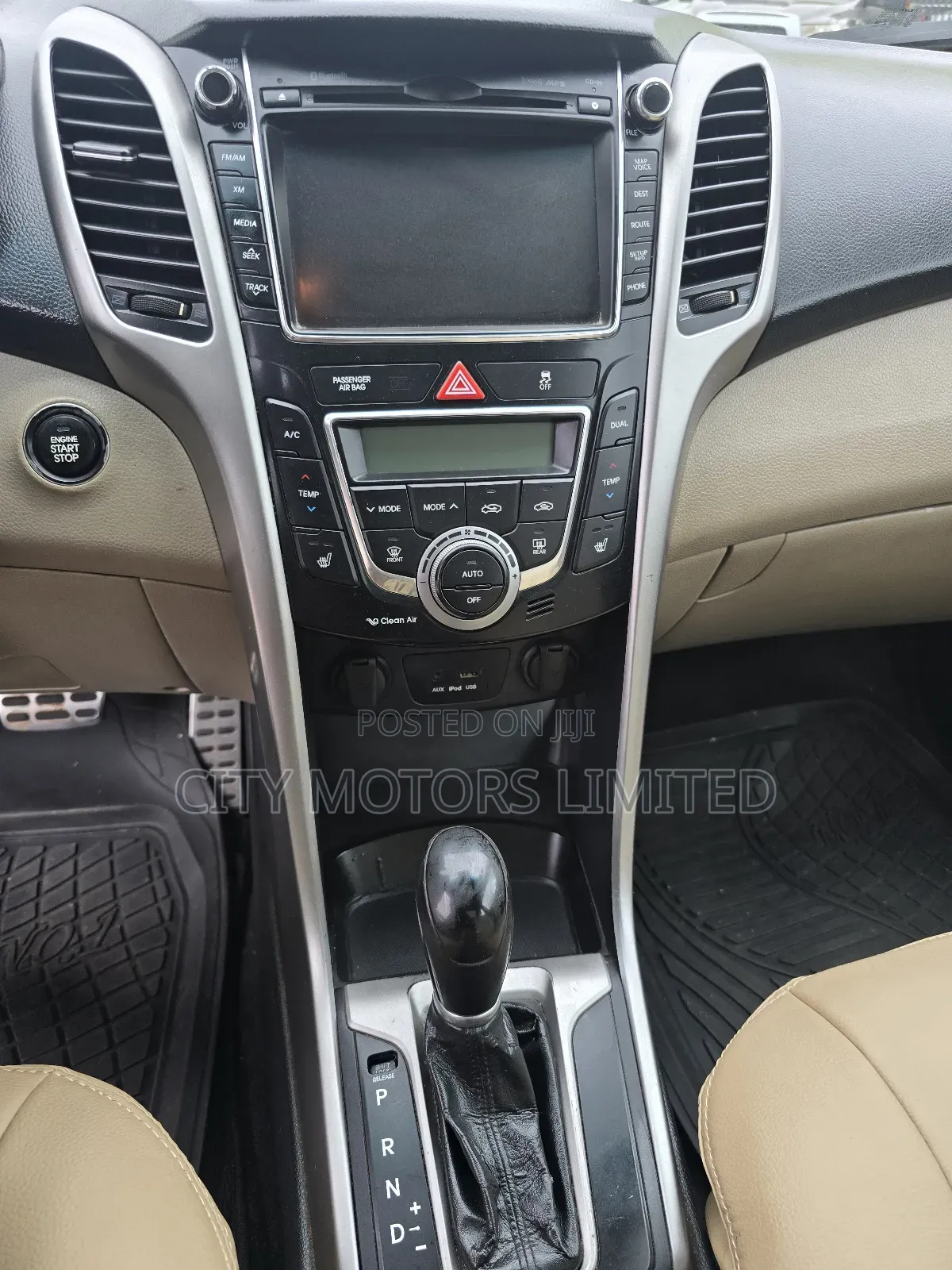 Hyundai Elantra SE Sedan FWD (2.0L 4cyl 6M) 2017 Blue
