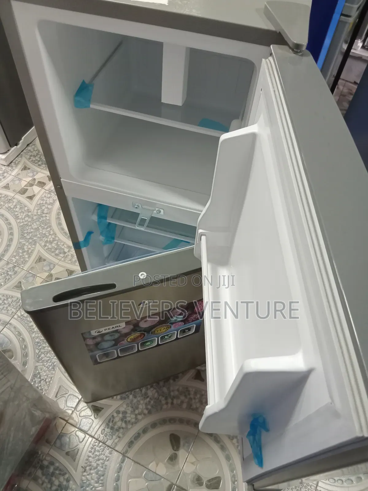 Less Consuming Power Pearl Pf-172t-2b Model Fridge 108l