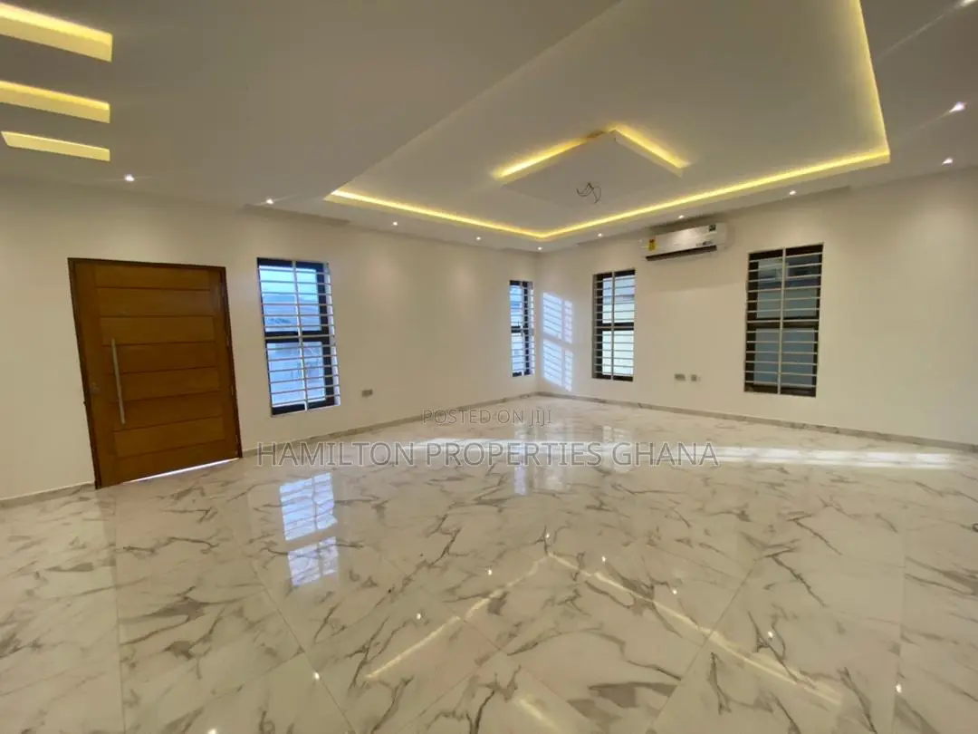 4bdrm Mansion in Lakeside Estate for rent