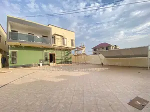 4bdrm Mansion in Lakeside Estate for rent