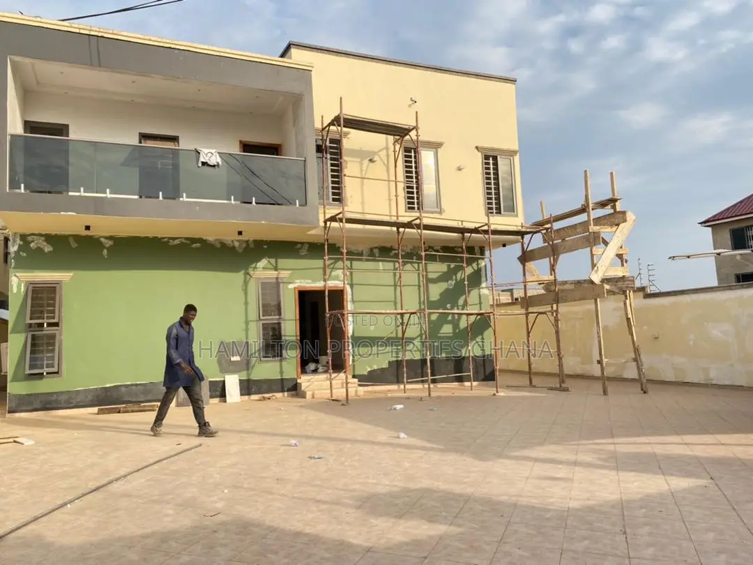4bdrm Mansion in Lakeside Estate for rent