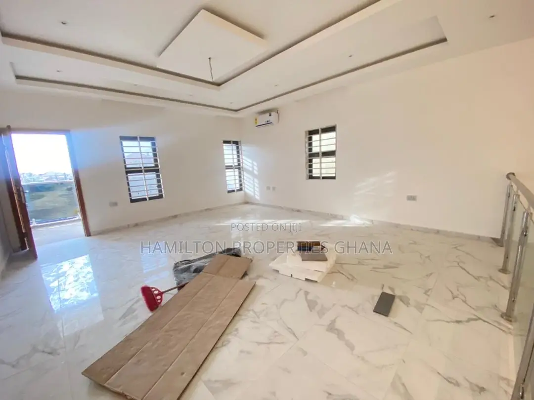 4bdrm Mansion in Lakeside Estate for rent