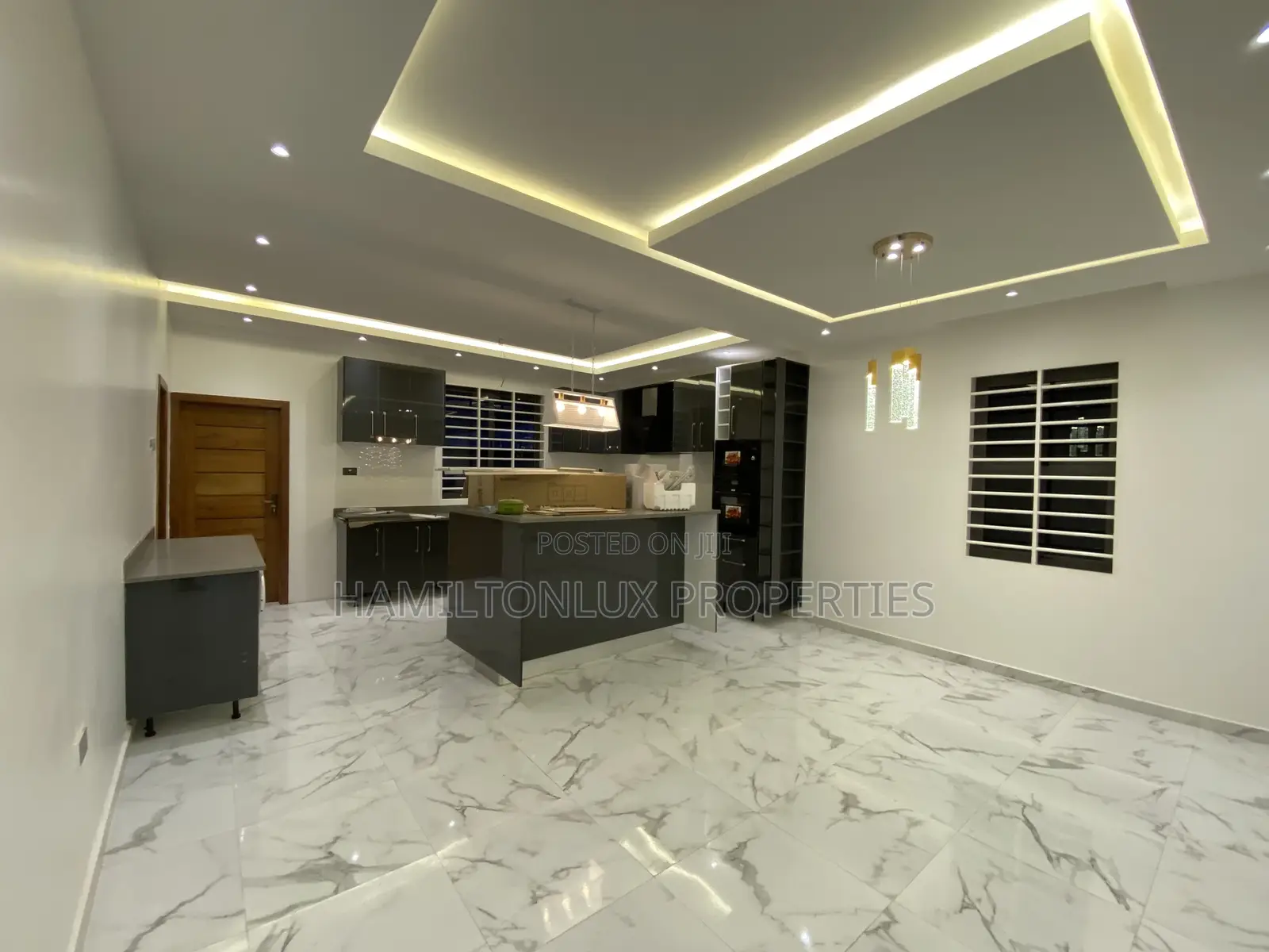 4bdrm Mansion in East Legon Hills for sale