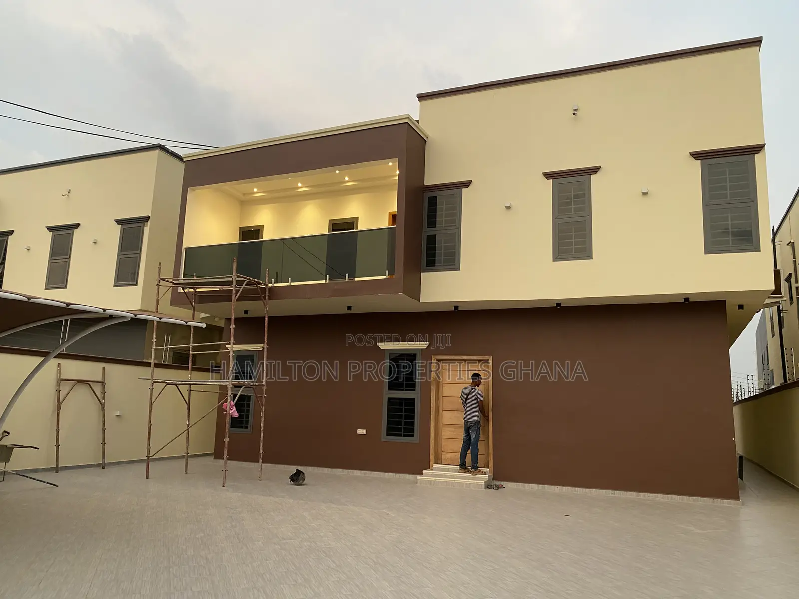 4bdrm Mansion in East Legon Hills for sale