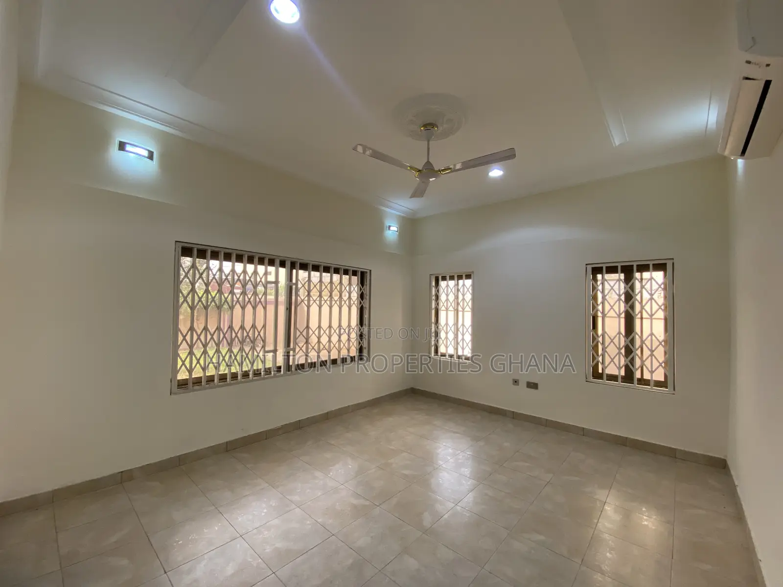 3bdrm House in Trassaco Villa, Adjiriganor for rent