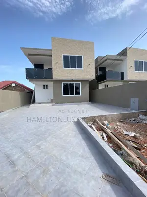 4bdrm Mansion in Lakeside for sale