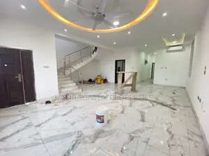 4bdrm Mansion in Lakeside for sale