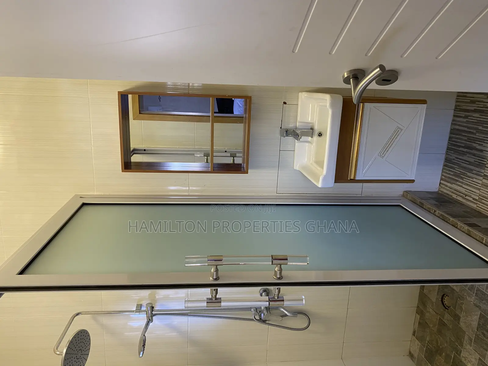 Furnished 2bdrm Apartment in American House, East Legon for rent