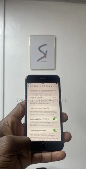 Apple iPhone SE (2020) 64 GB Red