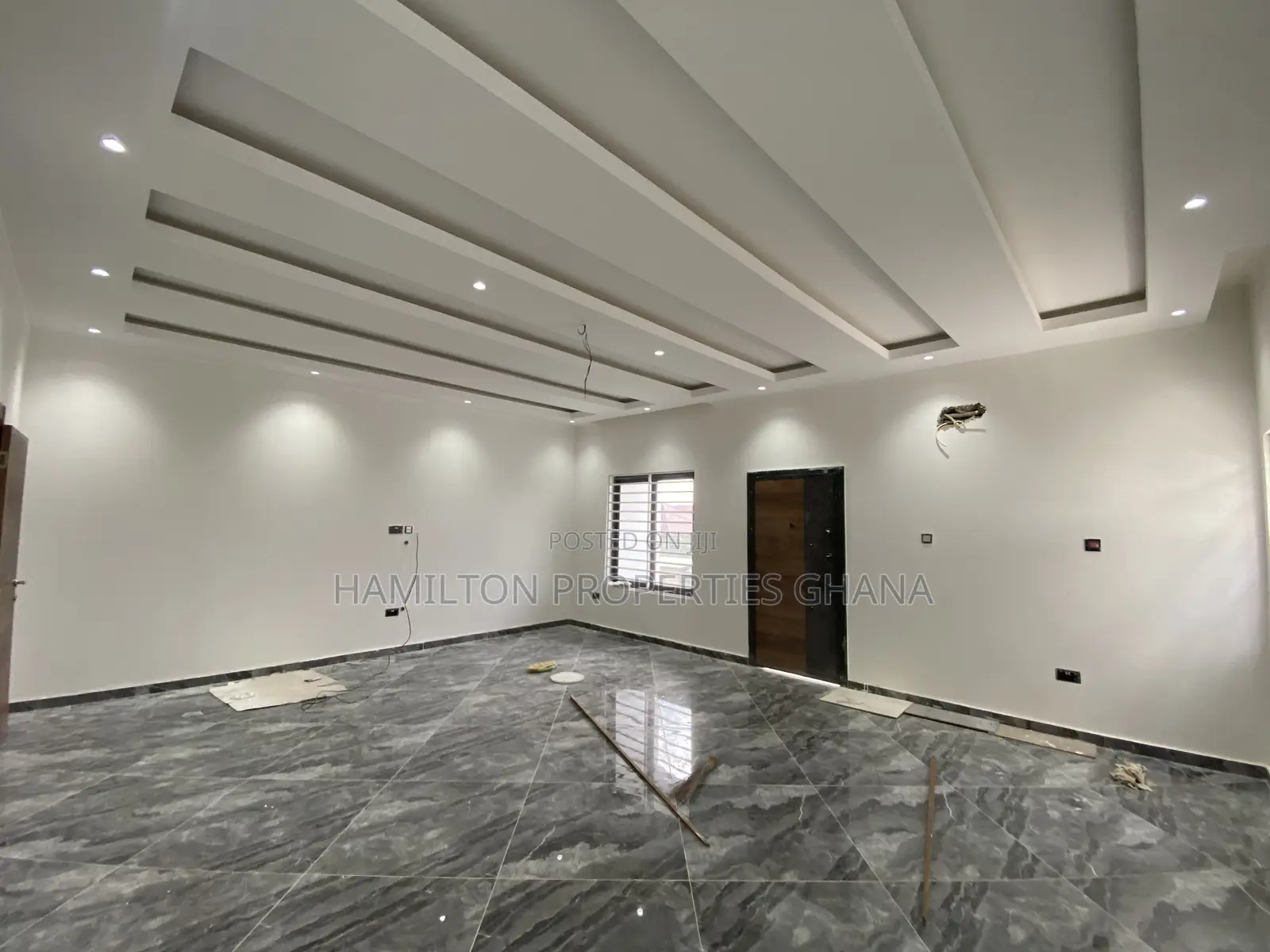 4bdrm Mansion in Lakeside Plot 4, Ashaley Botwe for sale