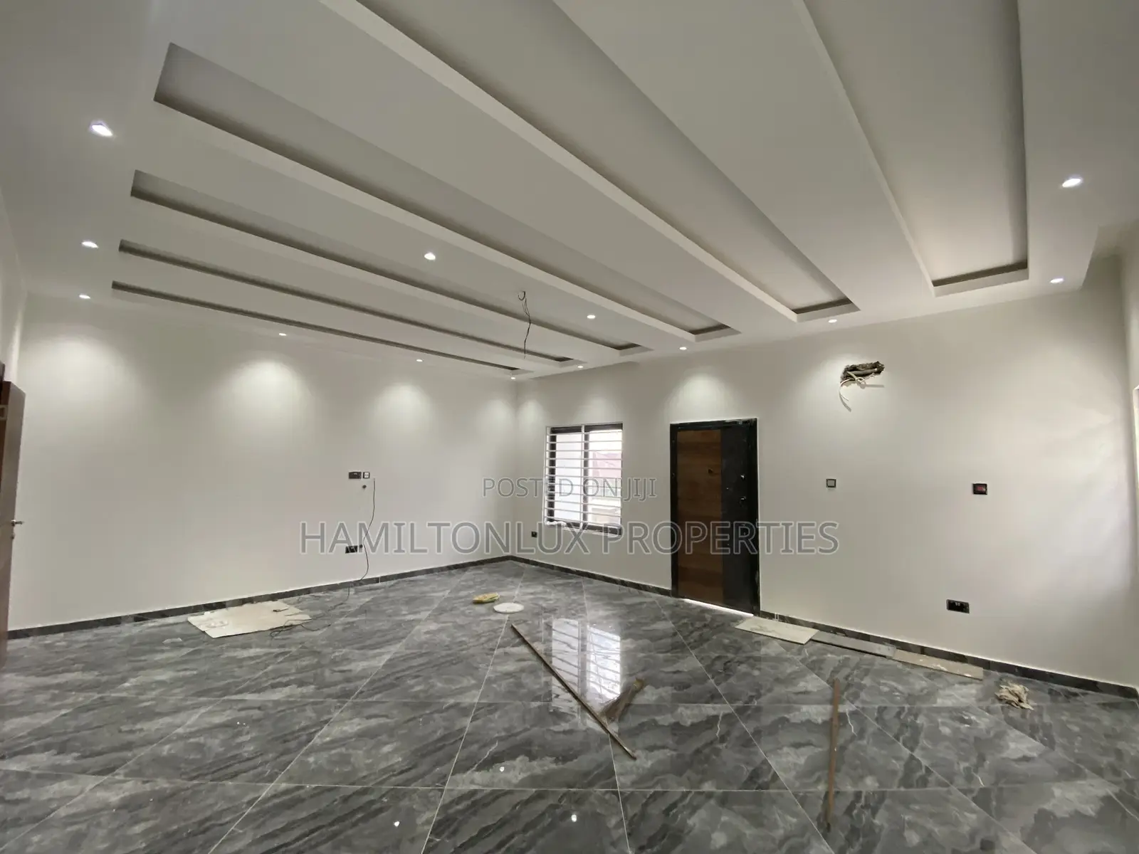 4bdrm Mansion in Lakeside Plot 4, Ashaley Botwe for sale