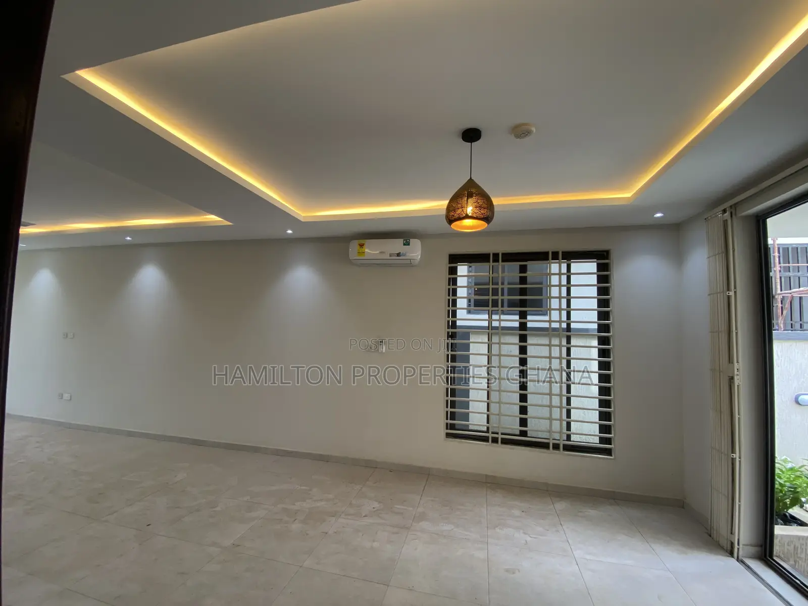 4bdrm Mansion in Lakeside Estates for rent