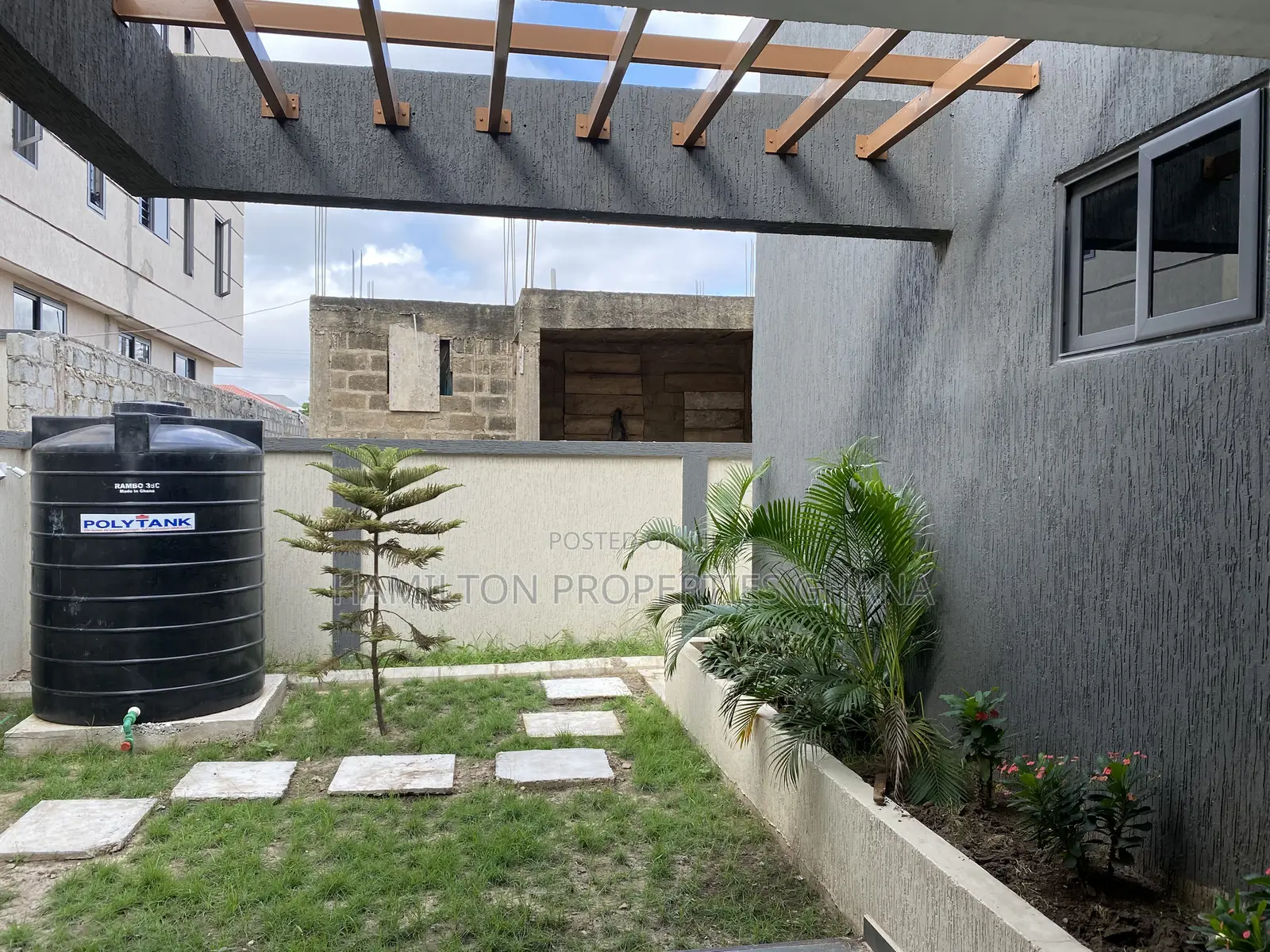 4bdrm Mansion in Lakeside Estates for rent