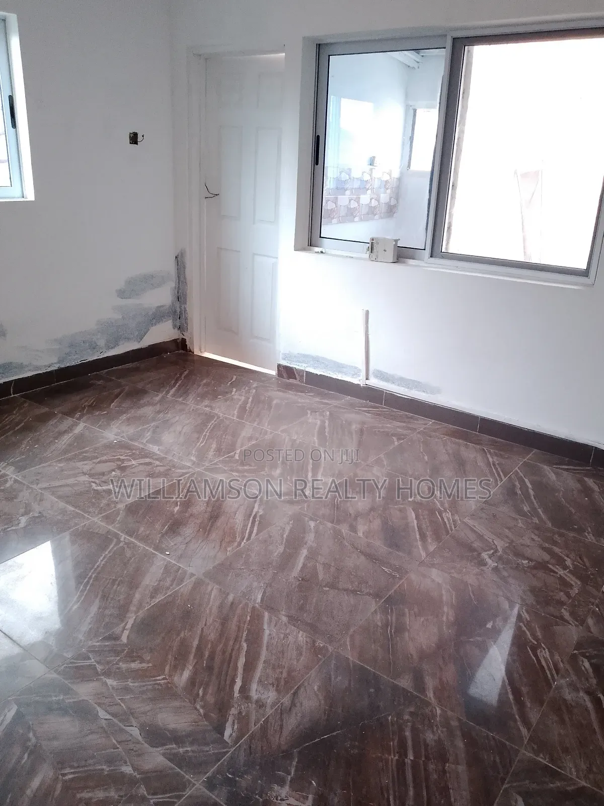 1bdrm Apartment in Community 18 Road, Spintex for rent