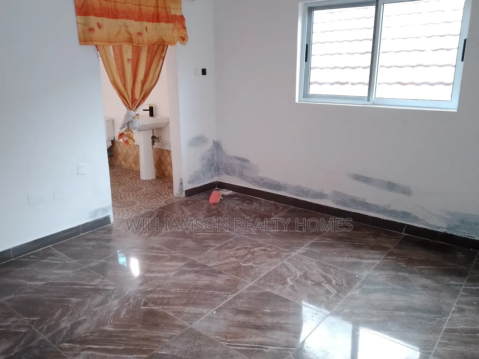 1bdrm Apartment in Community 18 Road, Spintex for rent