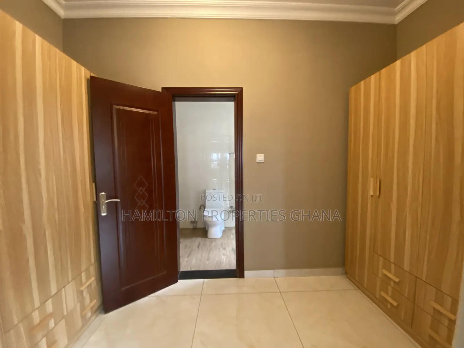 4bdrm House in East Legon Apricot for sale