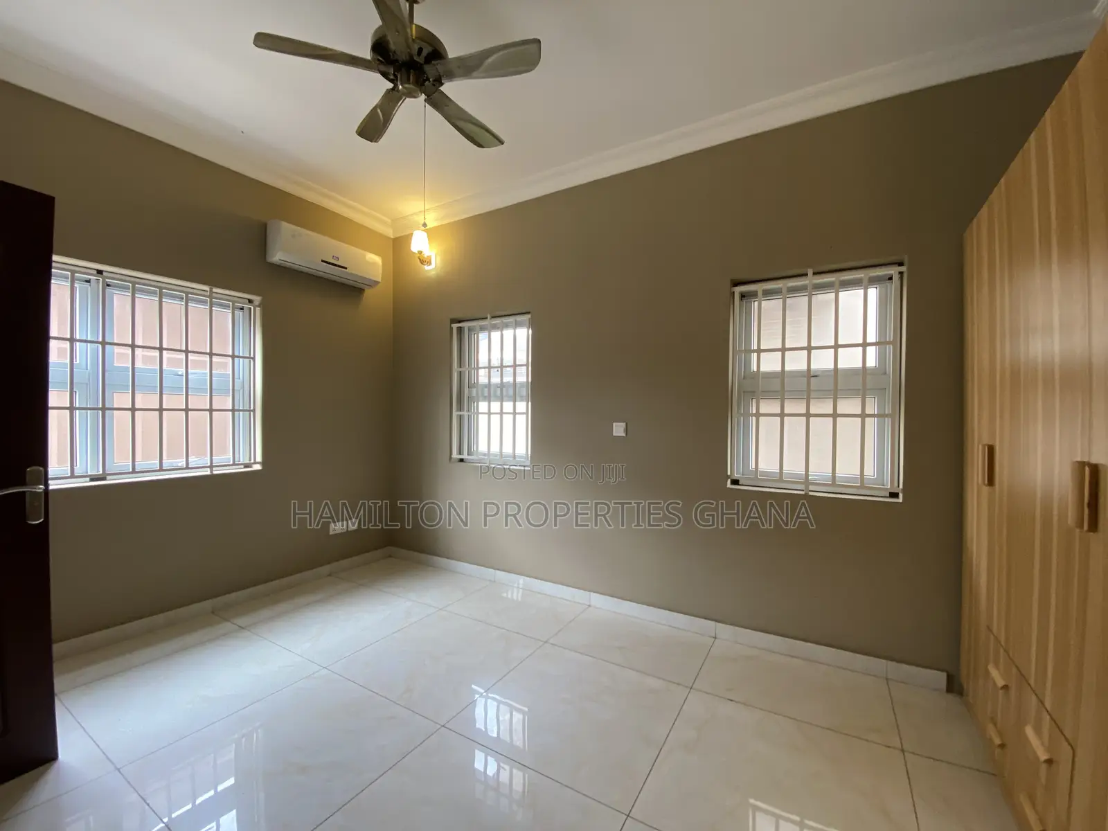 4bdrm House in East Legon Apricot for sale